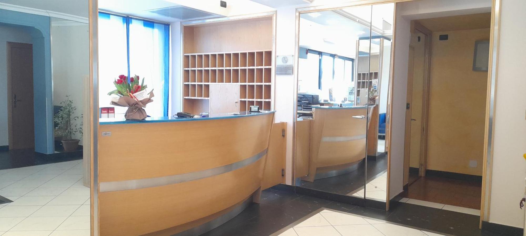 Hotel Ceretto Busca Bagian luar foto